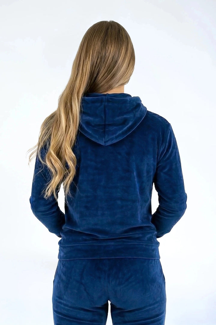 Velvet Trui Midnight Navy — fluwelen twinning trui navy — detail | Donder