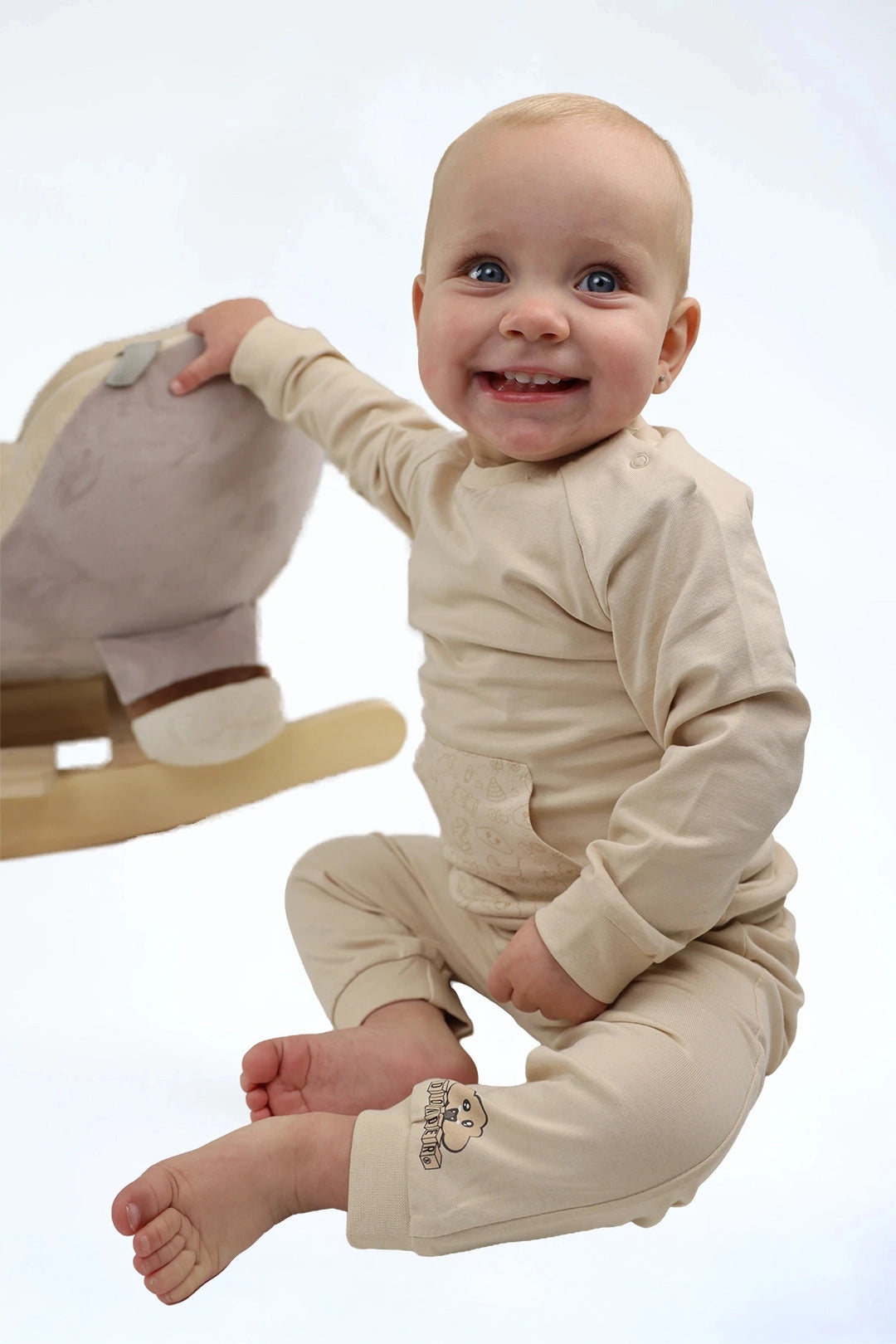 Trainingspakje taupe — zacht katoenen kinder setje — styling | Donder