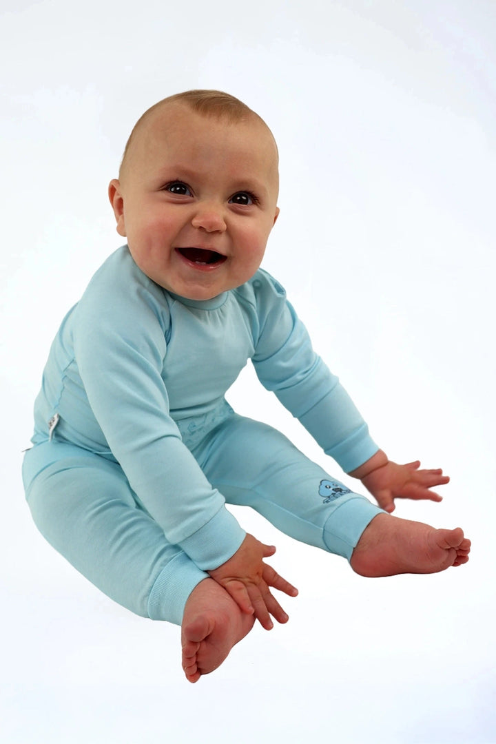 Trainingspakje lichtblauw newborn — zacht katoenen setje — styling | Donder