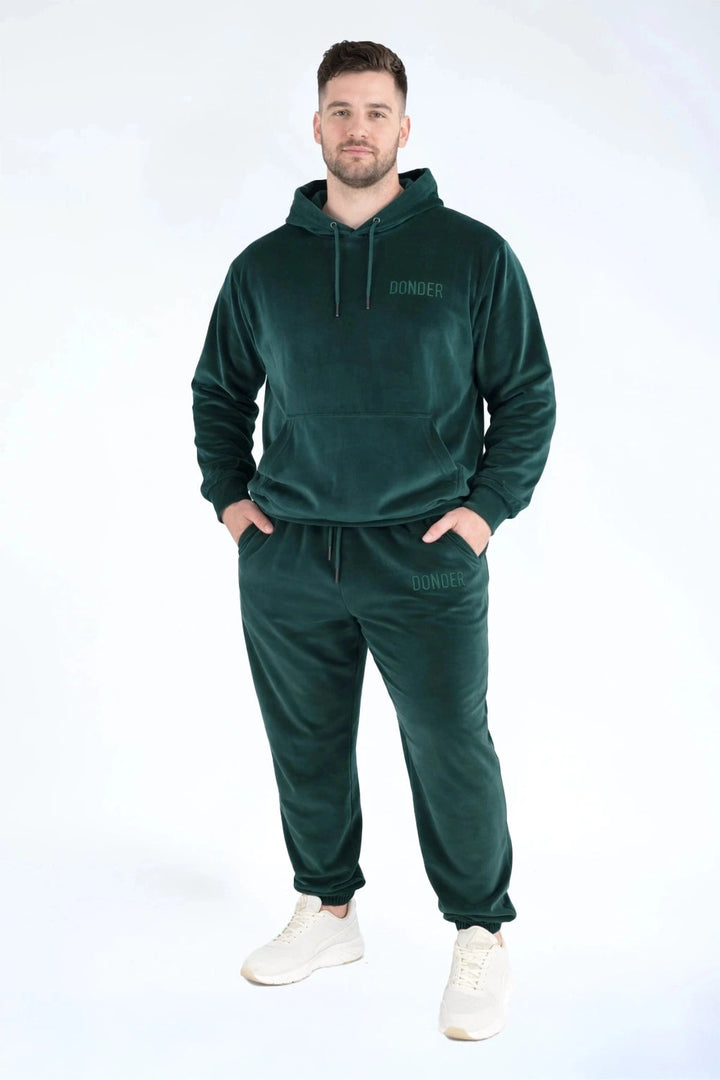 Velvet Jogger Forest Green — fluwelen twinning jogger — sfeerbeeld | Donder