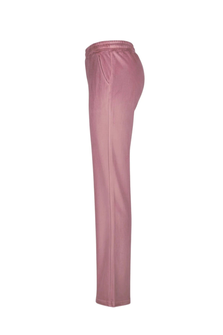 Velvet Broek Metallic Berry — fluwelen twinning broek — op model | Donder