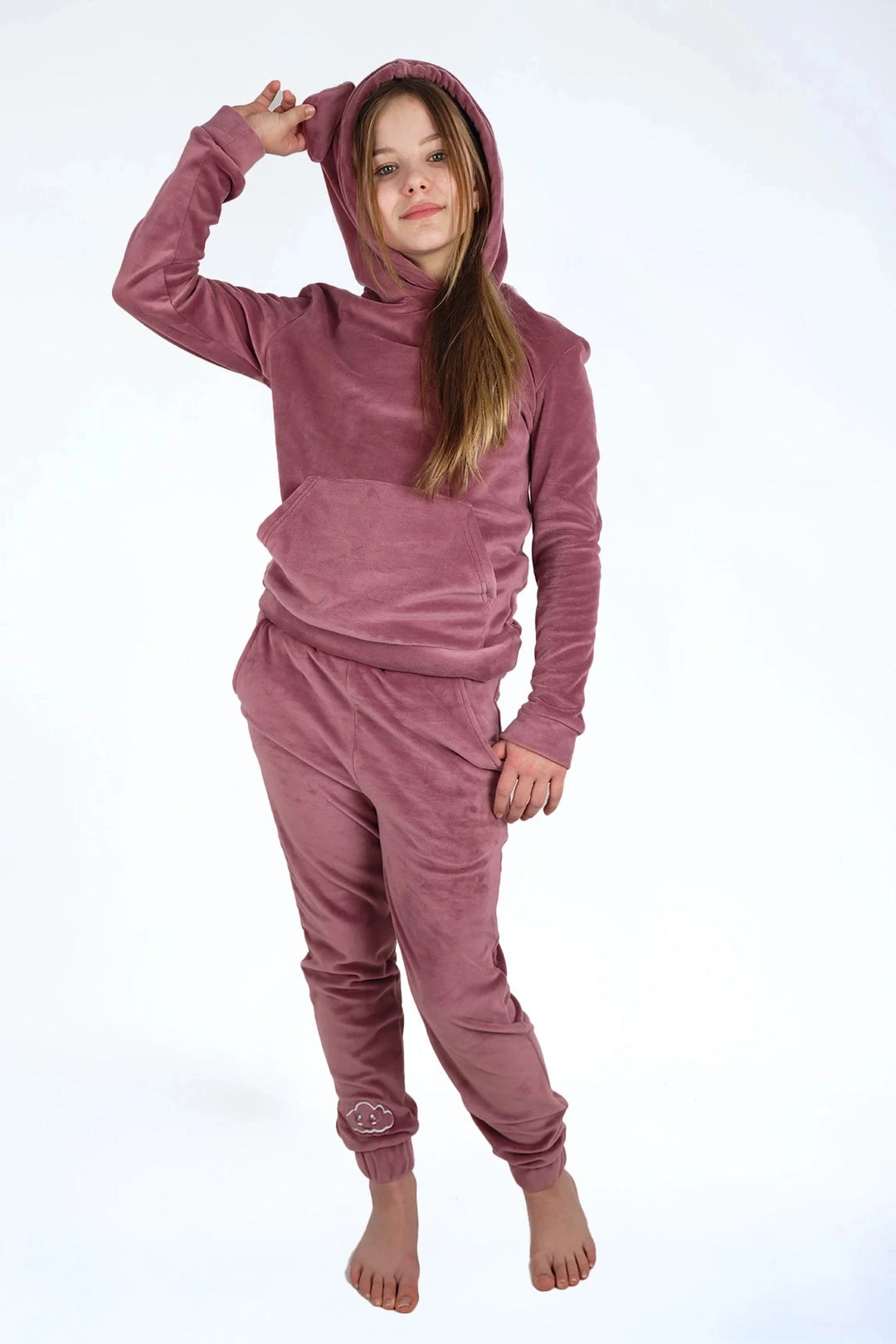 Velvet Suit Metallic Berry — luxe fluwelen kinderpak — stofdetail | Donder